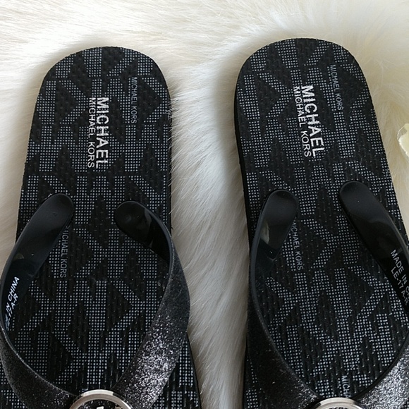 Size 1 🌺MK KIDS FLIP FLOPS NEW NO BOX. - Picture 3 of 5